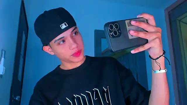 Sebax Young online show from 11/30/25, 08:31