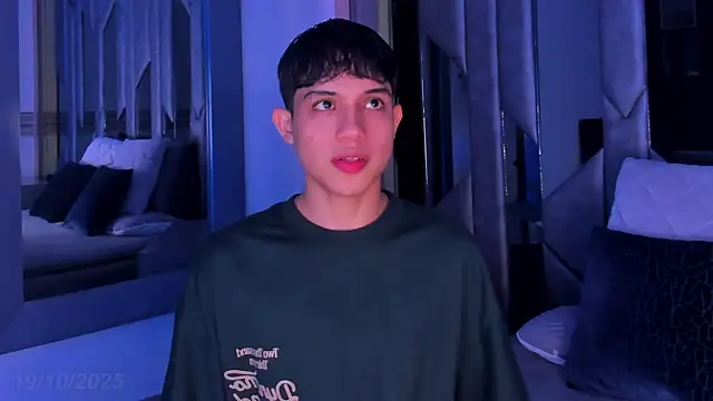 Sebax Young online show from 10/19/25, 08:00