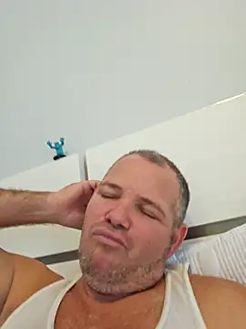 cubanitofeliz40 online show from 02/11/26, 02:06