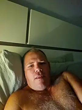 cubanitofeliz40 online show from 12/15/25, 12:00