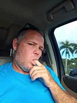 cubanitofeliz40 online show from 01/05/26, 08:45