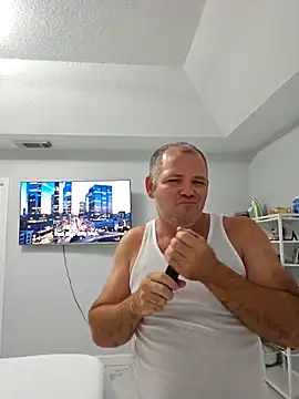 cubanitofeliz40 online show from 04/08/26, 07:37