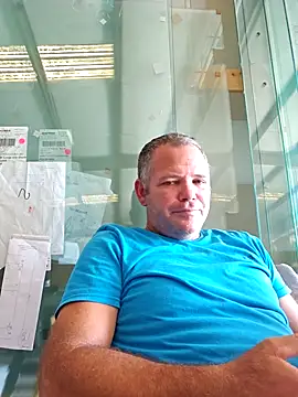 cubanitofeliz40 online show from 11/03/25, 08:12