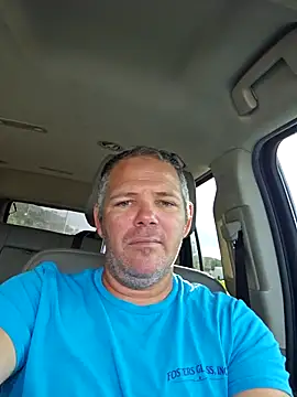 cubanitofeliz40 online show from 11/24/25, 01:55