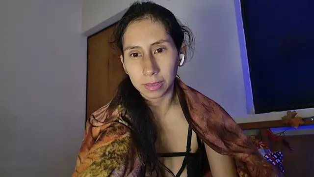 Snapshot of _MoonLipson_ chatting on 10/18/25, 10:01 MoonLipson online show from 10/18/25, 10:01