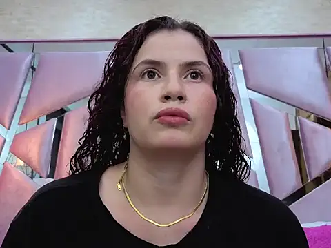 Snapshot of ThaliaCross chatting on 02/23/26, 08:09 ThaliaCross online show from 02/23/26, 08:09