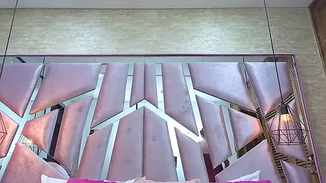 Snapshot of ThaliaCross chatting on 02/15/26, 12:26 ThaliaCross online show from 02/15/26, 12:26