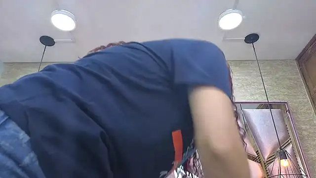 ThaliaCross online show from 12/14/25, 12:11