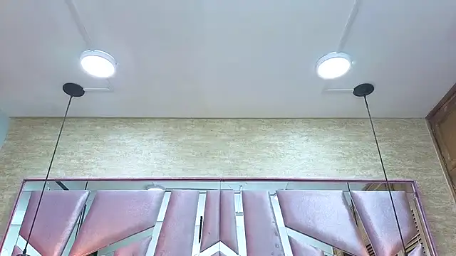 Snapshot of ThaliaCross chatting on 02/12/26, 07:57 ThaliaCross online show from 02/12/26, 07:57