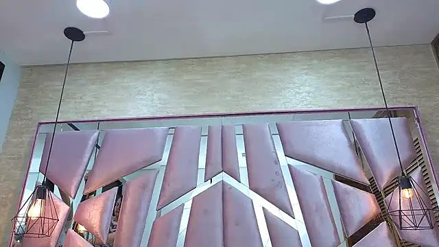 Snapshot of ThaliaCross chatting on 02/02/26, 07:57 ThaliaCross online show from 02/02/26, 07:57