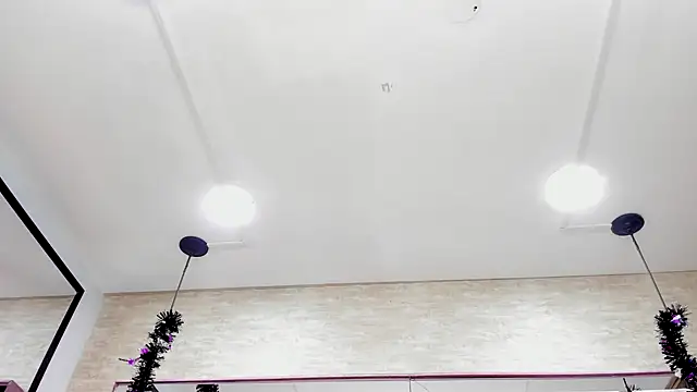 ThaliaCross online show from 11/01/25, 07:52