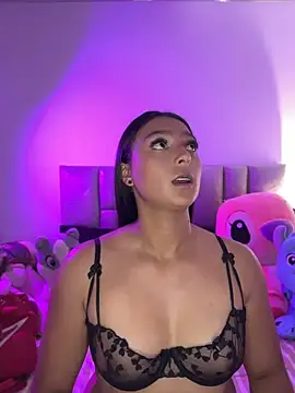 nicolexxaleja online show from 05/06/26, 05:39