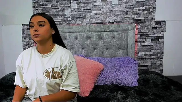 nicolexxaleja online show from 10/26/25, 10:43