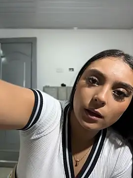 nicolexxaleja online show from 04/08/26, 11:39