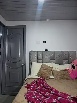 nicolexxaleja online show from 04/07/26, 10:00