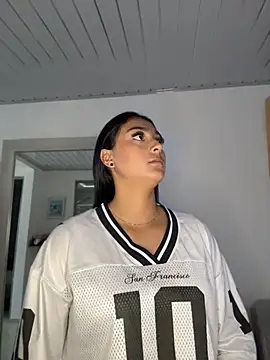 nicolexxaleja online show from 04/13/26, 09:19