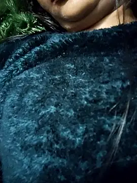 Snapshot of cute_radhikaa chatting on 01/14/26, 08:34 cute radhikaa online show from 01/14/26, 08:34