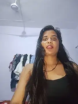 cute radhikaa online show from 06/15/26, 05:01
