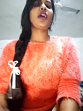 Snapshot of cute_radhikaa chatting on 01/16/26, 10:30 cute radhikaa online show from 01/16/26, 10:30