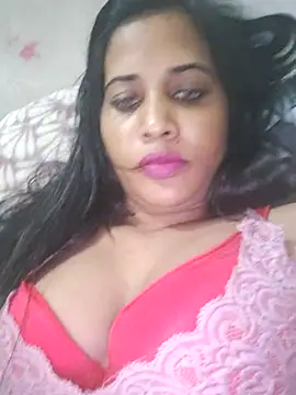 Snapshot of cute_radhikaa chatting on 04/08/26, 06:20 cute radhikaa online show from 04/08/26, 06:20