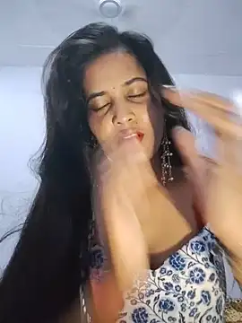 cute radhikaa online show from 05/31/26, 09:37