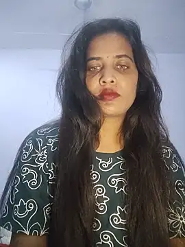 cute radhikaa online show from 05/31/26, 07:14