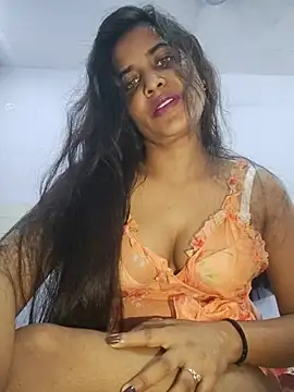 cute radhikaa online show from 07/13/26, 05:07