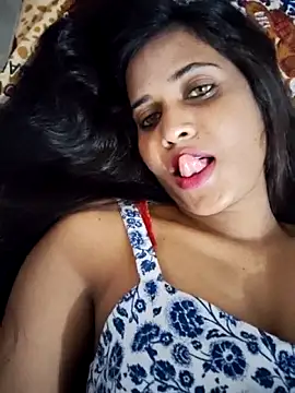 Snapshot of cute_radhikaa chatting on 04/14/26, 09:14 cute radhikaa online show from 04/14/26, 09:14