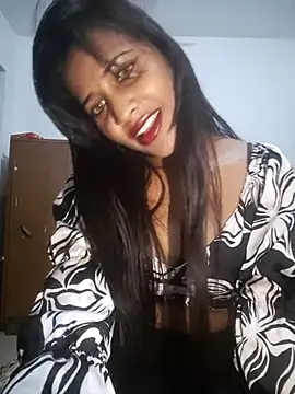 cute radhikaa online show from 11/11/25, 05:08