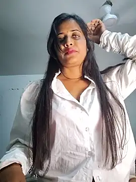 Snapshot of cute_radhikaa chatting on 03/30/26, 10:00 cute radhikaa online show from 03/30/26, 10:00