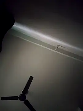 cute radhikaa online show from 11/08/25, 07:23