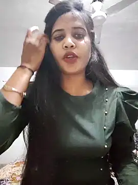 Snapshot of cute_radhikaa chatting on 02/02/26, 04:39 cute radhikaa online show from 02/02/26, 04:39