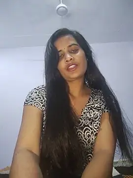 cute radhikaa online show from 05/28/26, 06:32