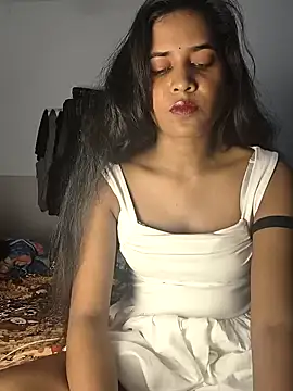 cute radhikaa online show from 09/14/25, 07:14