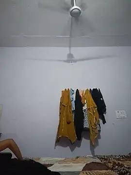 cute radhikaa online show from 05/29/26, 05:41