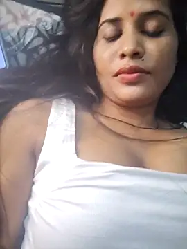 Snapshot of cute_radhikaa chatting on 04/04/26, 06:03 cute radhikaa online show from 04/04/26, 06:03