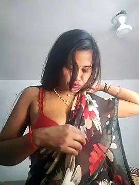 Snapshot of cute_radhikaa chatting on 04/13/26, 09:08 cute radhikaa online show from 04/13/26, 09:08