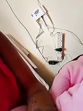 SeffieLucy online show from 10/16/25, 08:33