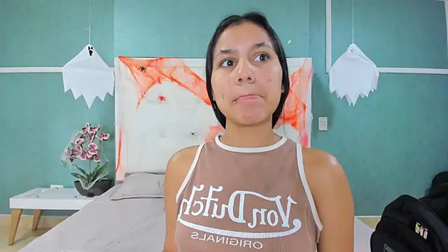 ania gomez online show from 10/24/25, 01:10