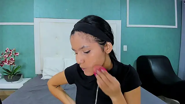 ania gomez online show from 11/08/25, 12:52