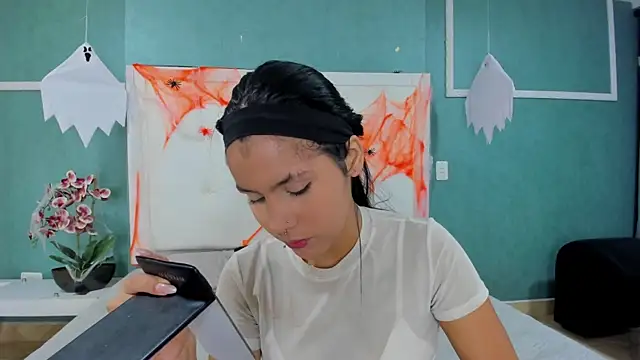 ania gomez online show from 11/01/25, 09:19