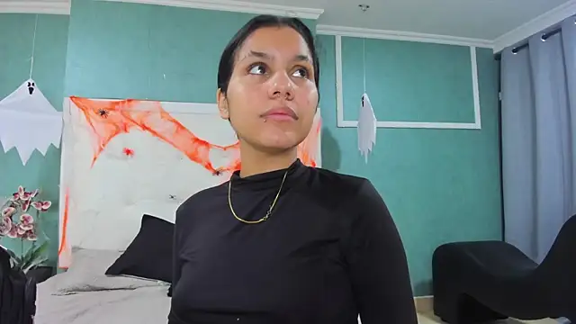 ania gomez online show from 10/26/25, 12:49