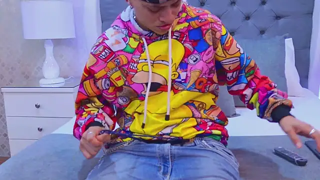 Snapshot of ZoeKrug chatting on 11/27/25, 07:58 ZoeKrug online show from 11/27/25, 07:58