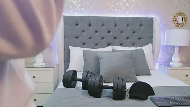 Snapshot of ZoeKrug chatting on 01/06/26, 01:15 ZoeKrug online show from 01/06/26, 01:15