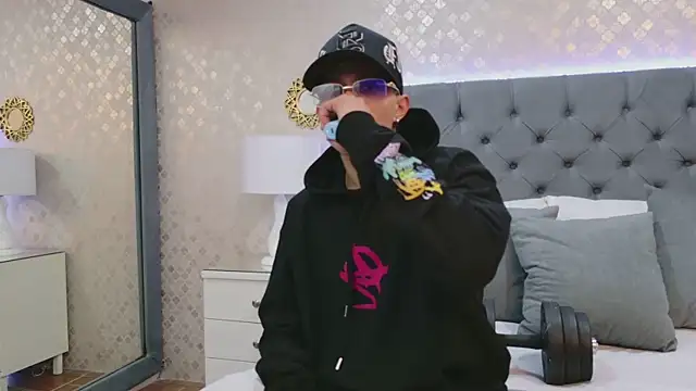 Snapshot of ZoeKrug chatting on 01/07/26, 07:08 ZoeKrug online show from 01/07/26, 07:08