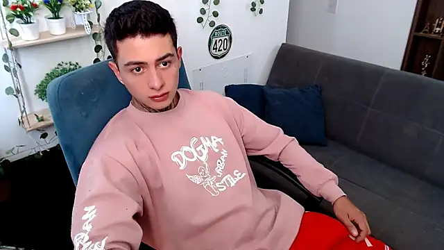 Snapshot of santii_ss chatting on 03/11/26, 03:17 santii ss online show from 03/11/26, 03:17