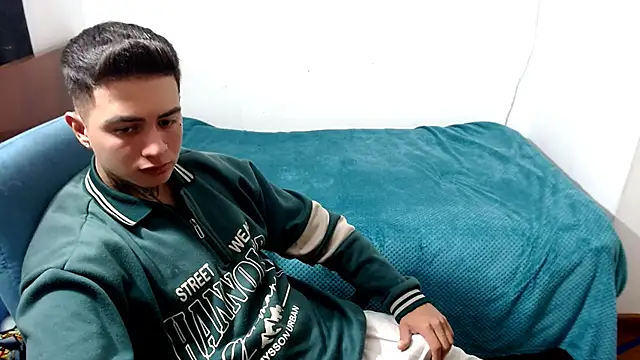 santii ss online show from 09/20/25, 12:37