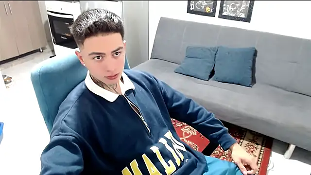 Snapshot of santii_ss chatting on 01/10/26, 12:11 santii ss online show from 01/10/26, 12:11