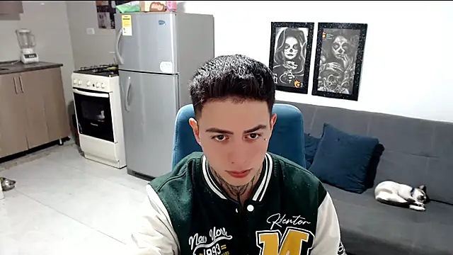 Snapshot of santii_ss chatting on 01/07/26, 02:49 santii ss online show from 01/07/26, 02:49