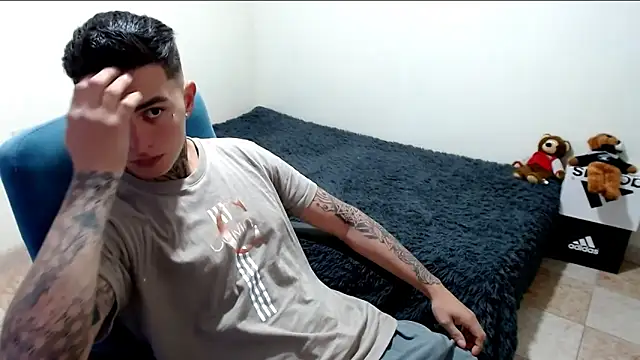 santii ss online show from 10/25/25, 04:29